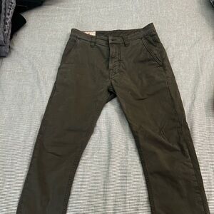 Nudie Jeans Men's Relaxed Fit in Olive Green